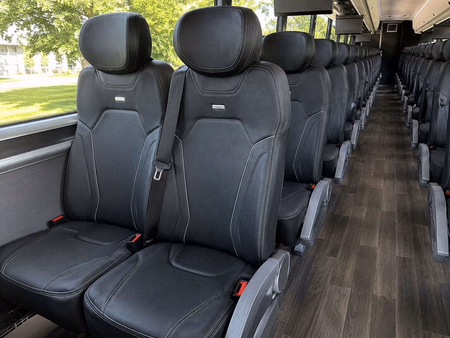 shuttle buses for glendale wedding guests staying in nearby hotels
