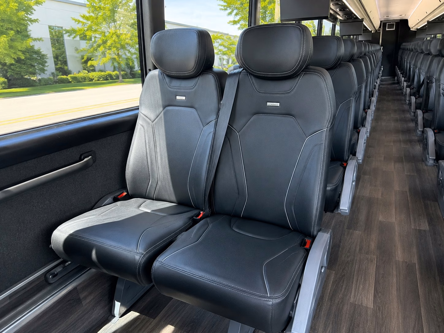 with busrentalglendaleca com you ll find the perfect bus for your glendale venue